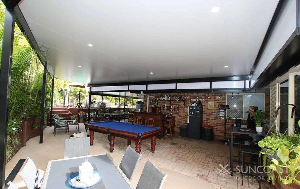 Outdoor entertainment bar under Chromadek patio